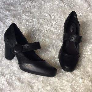 Beautiful Mary Jane clarks